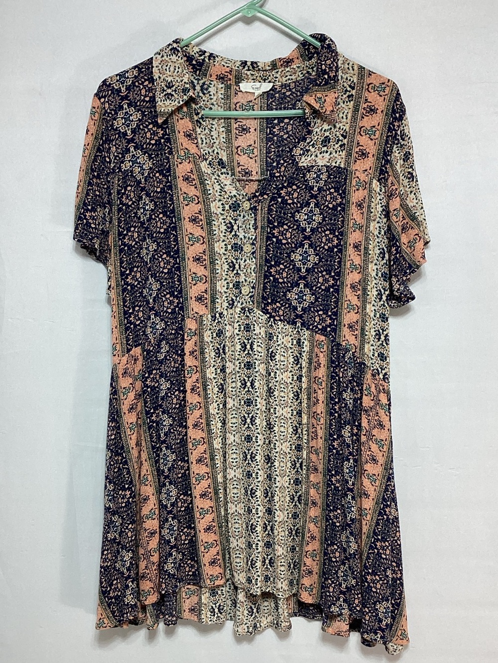 easel Large Collared Patchwork Tunic in Black, Cream & Peach
